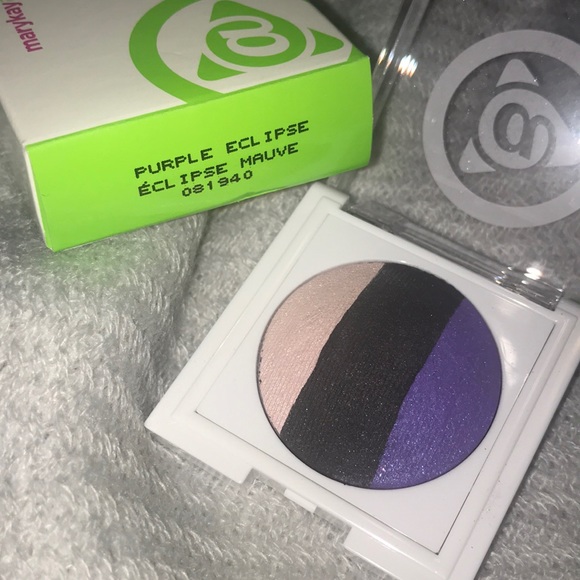 Eyeshadow Trio - Picture 2 of 2